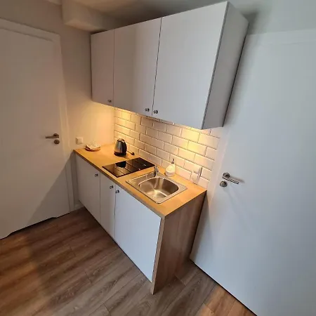 Aparthotel Babette - Parking, Wi-fi, Reinigung - Alles Im Preis Inbegriffen! 3*